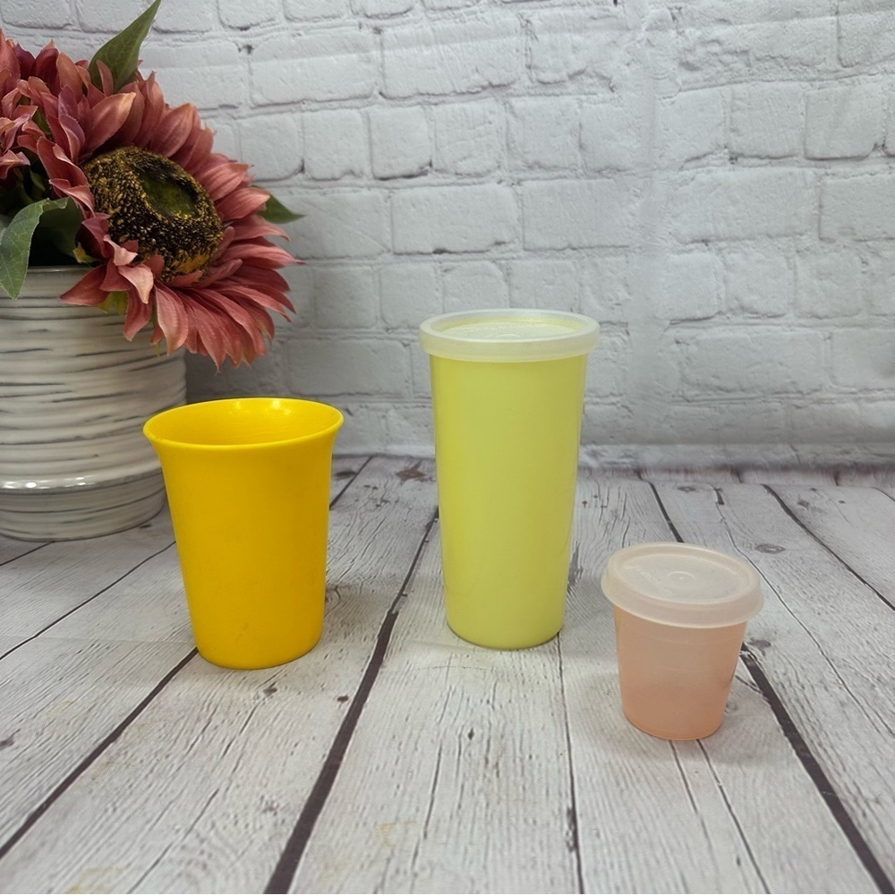 vintage tupperware various tumblers and seals